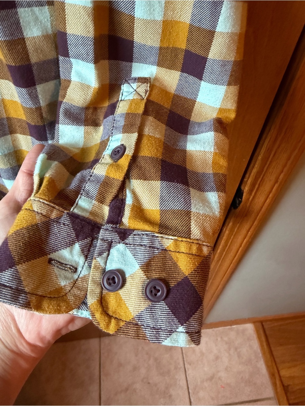 Duluth women’s flannel - Picture 6 of 12